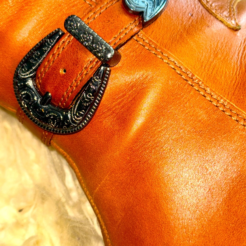 Steve Madden: Caramel Leather Pointed-toe boots, - Picture 3 of 5
